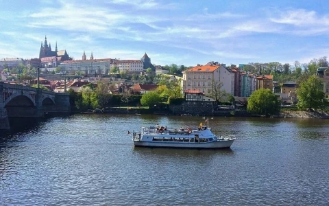 Prager Strip-Flusskreuzfahrt