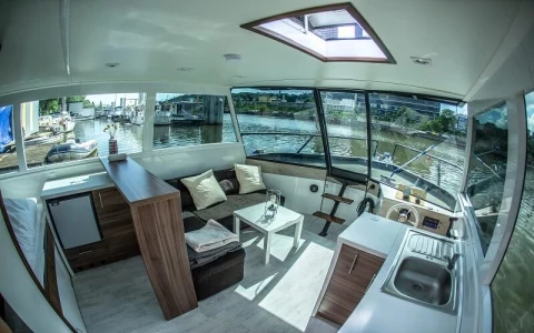 Luxuriöse Yacht-Kreuzfahrt
